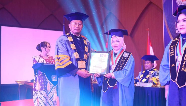 Wisudawan Terbaik