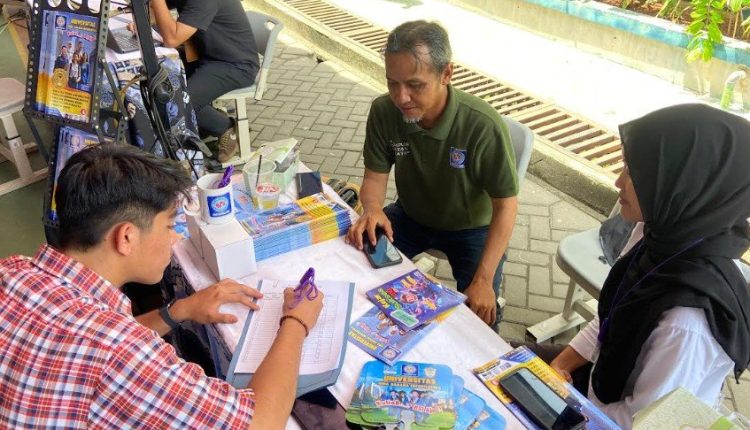 Kenali Dunia Kampus Digital Bersama UBSI di Edufair SMAN 96 Jakarta 2025