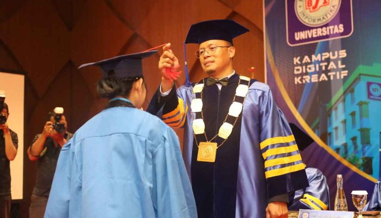 Wisuda