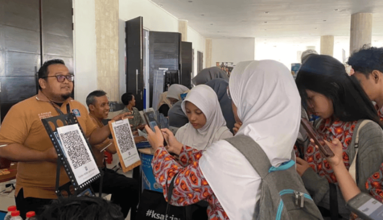 Suasana Meriah di Stan UBSI Kampus Slipi Saat Siswa Gali Informasi Jurusan dan Beasiswa PMB 2026 di Edufair MGBK