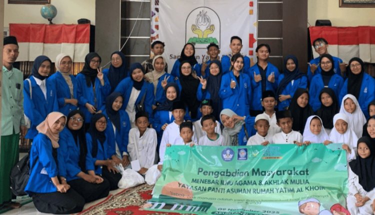 oto bersama mahasiswa UBSI dan anak-anak yatim di Yayasan Rumah Yatim Al Khoir Bekasi setelah kegiatan pengabdian masyarakat