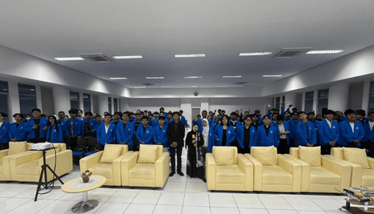 Seminar bertajuk “Akselerasi Transformasi Digital dan Peningkatan Kompetensi Talenta Digital”