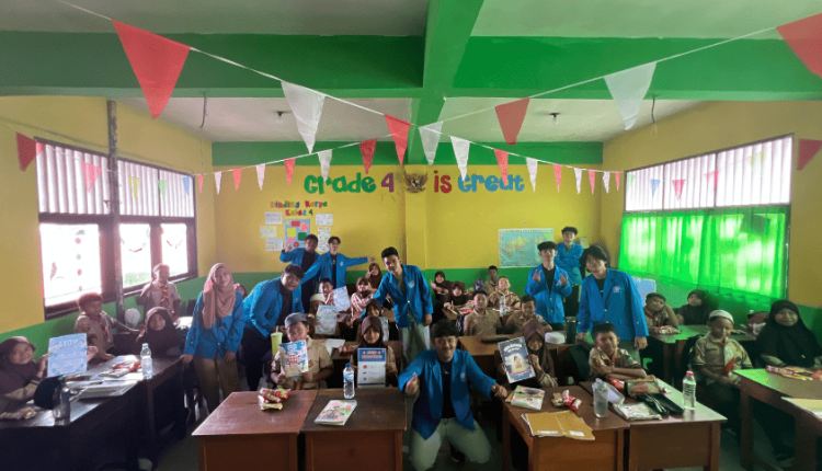 PKM Mahasiswa UBSI Edukasi Bahaya Bullying