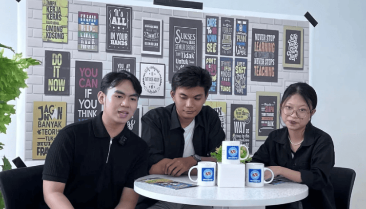 Suasana Live TikTok Q&A yang digelar UBSI Kampus BSD