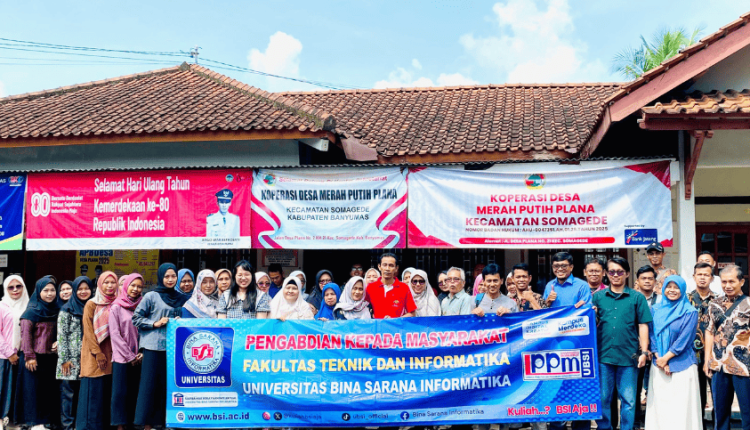 Dosen UBSI Latih Pemuda Karang Taruna Aplikasi Canva