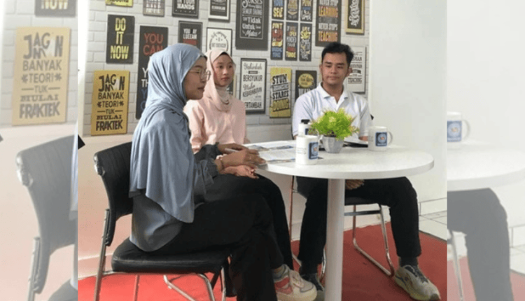 Kegiatan Hangout Campus Online UBSI