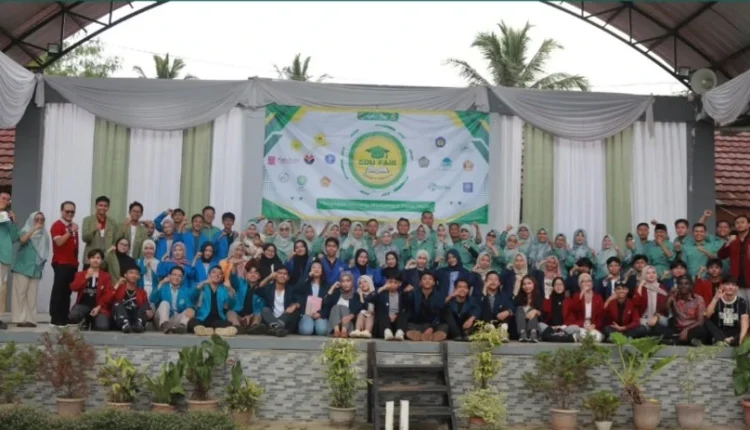 Hujan Tak Surutkan Antusiasme, Edufair 2026 SMAN 1 Cikidang Disambut Meriah