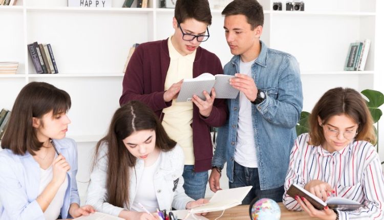 Apa Bedanya Lulusan Program Studi Ilmu Komunikasi Sekarang dan 5 Tahun Lalu?