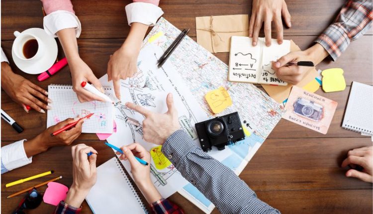 Industri Kreatif 2026 Tidak Menunggu, Lulusan Ilmu Komunikasi Harus Siap