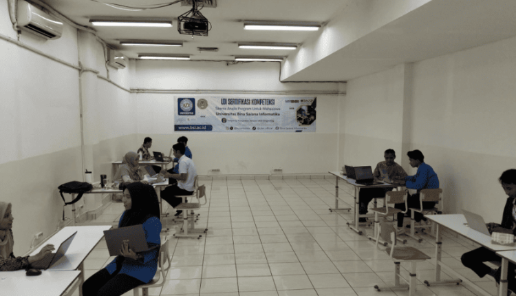 Mahasiswa UBSI