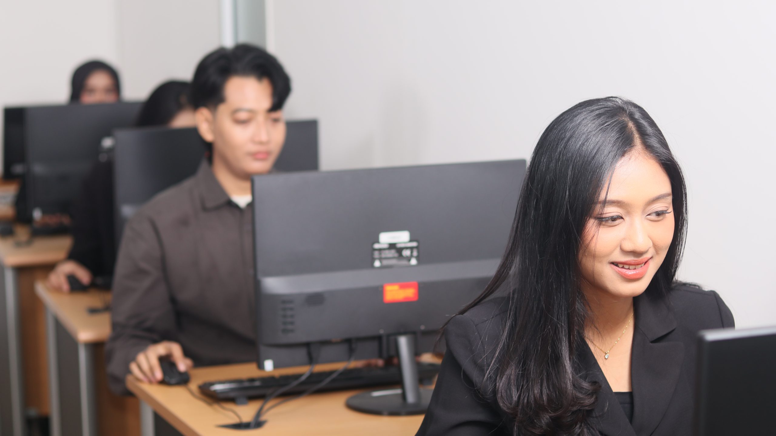 Peran Dosen UBSI Kampus Cikampek dalam Mendorong Keaktifan Mahasiswa di Kelas
