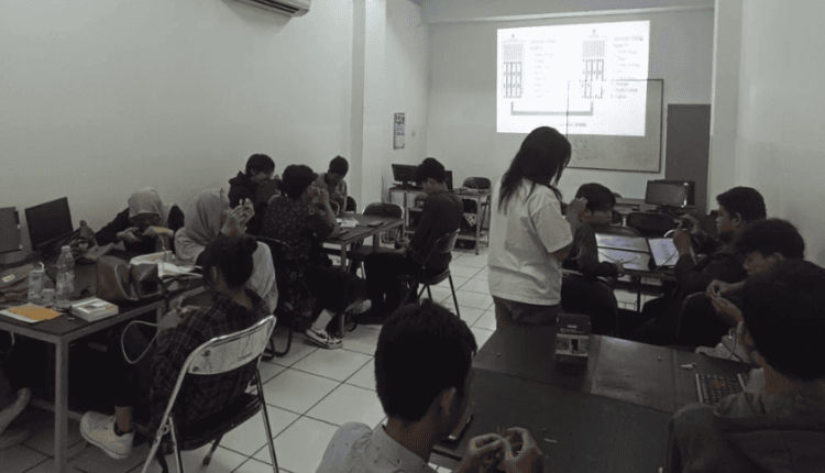 Bukan Sekadar Ngoding, Ini Alasan Kuliah IT di UBSI Kampus Tangerang Lebih Lengkap