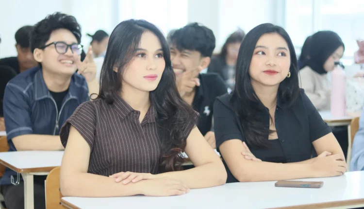 Kampus sebagai Jembatan Karier Menuju Dunia Profesional
