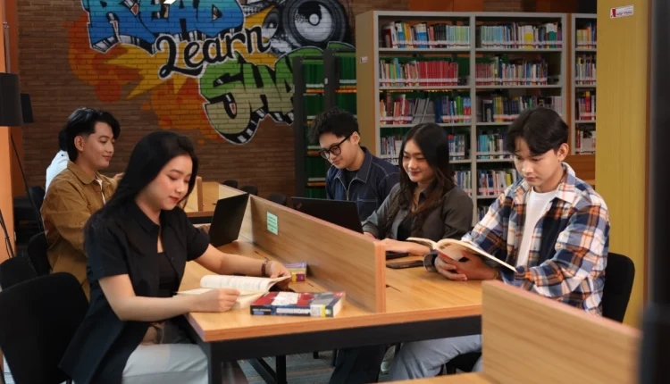 Era Digital Mengubah Pendidikan Tinggi, Kampus Tak Bisa Sekadar Mengajar