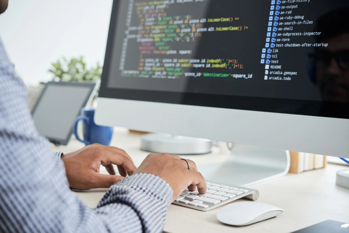 Kuliah Sistem Informasi Tak Harus Jadi Programmer, Ini 5 Pilihan Karier Menjanjikan
