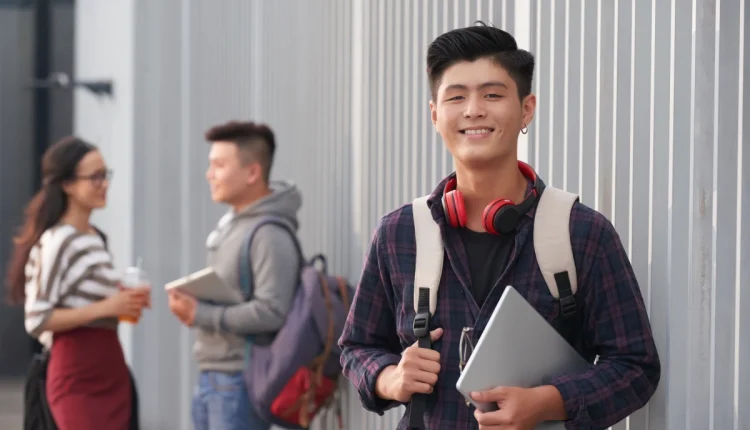 Sistem Kuliah Digital yang Selaras dengan Ritme Generasi Muda