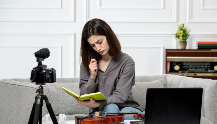 Karier Public Relations Digital Kian Dilirik Lulusan Ilmu Komunikasi UBSI