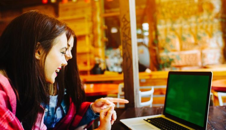 Siapkah Kamu Jadi Penggerak Ekonomi Digital? Peran Besar Lulusan Prodi Informatika Dimulai di Sini