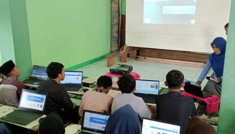Sinergi Edukasi dan Kepedulian Sosial