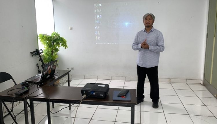 Dosen UBSI Latih Pengurus Majelis Taklim di Tangsel Manfaatkan AI