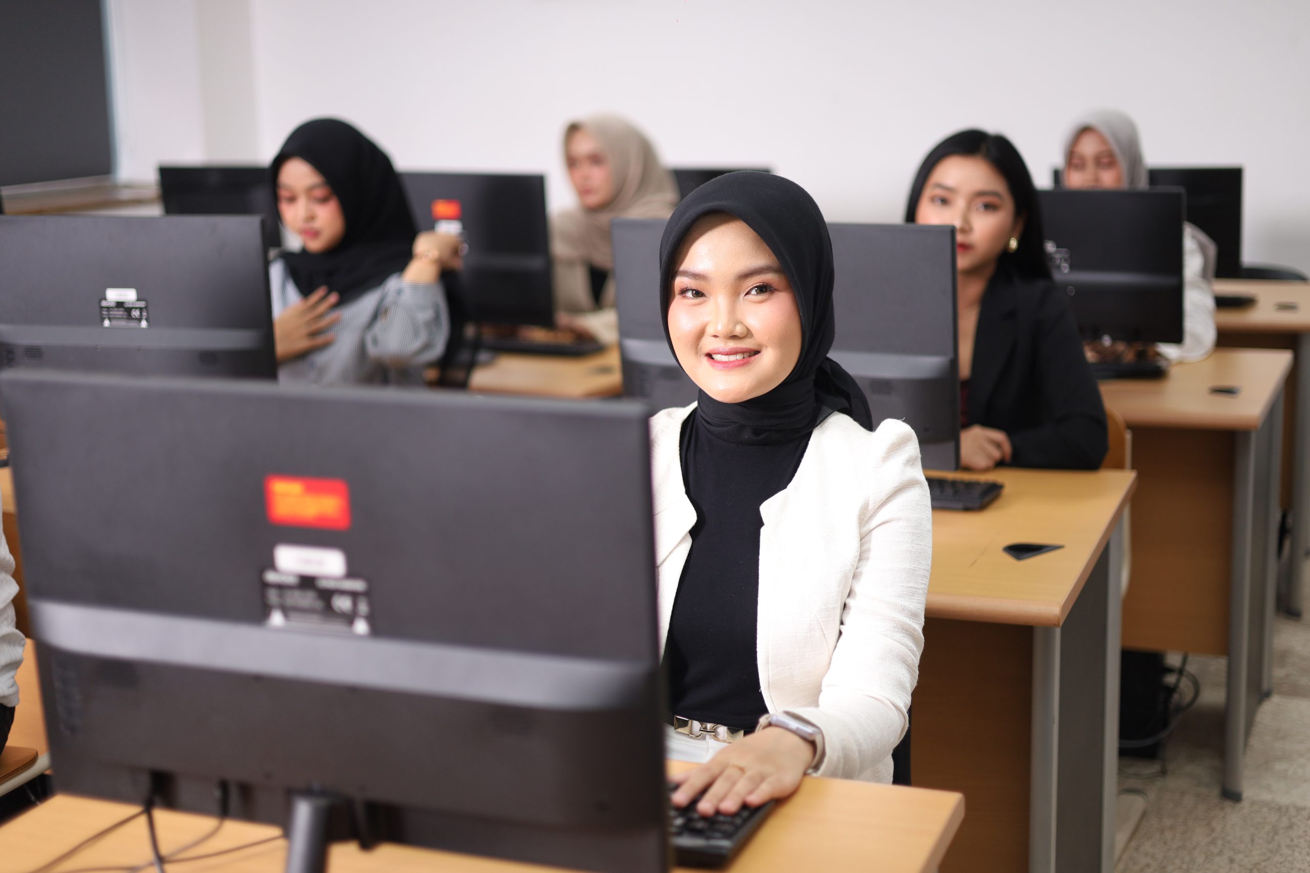 Lulusan Prodi Akuntansi UBSI Siap Hadapi Dunia Kerja Berbasis Teknologi