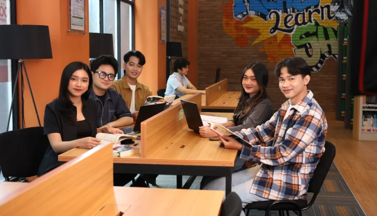 Mau Jadi Versi Terbaik Dirimu, Mulai dari UBSI Kampus Cikampek