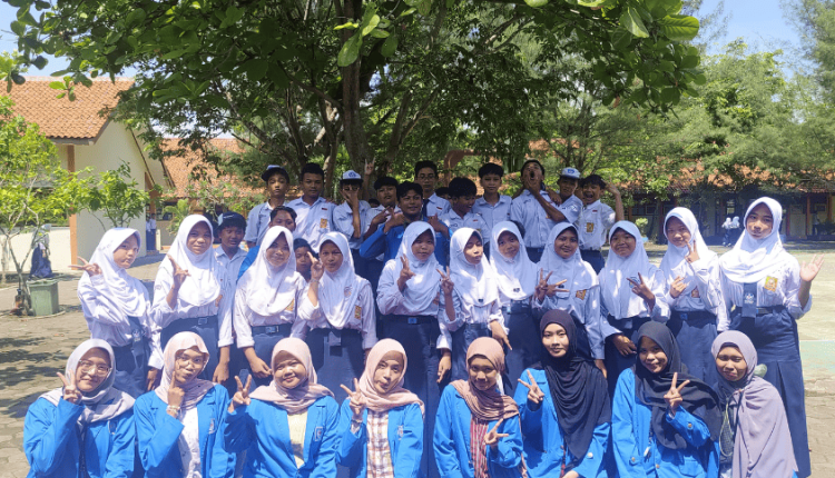 Mahasiswa UBSI Kampus Tegal Tingkatkan Kesadaran Belajar Agama di Kalangan Siswa SMP Negeri 13 Kota Tegal