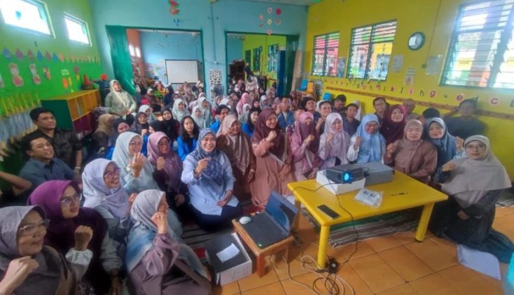 UBSI Edukasi Pengolahan Sampah Berbasis Teknologi melalui Reverse Vending Machine di Bogor
