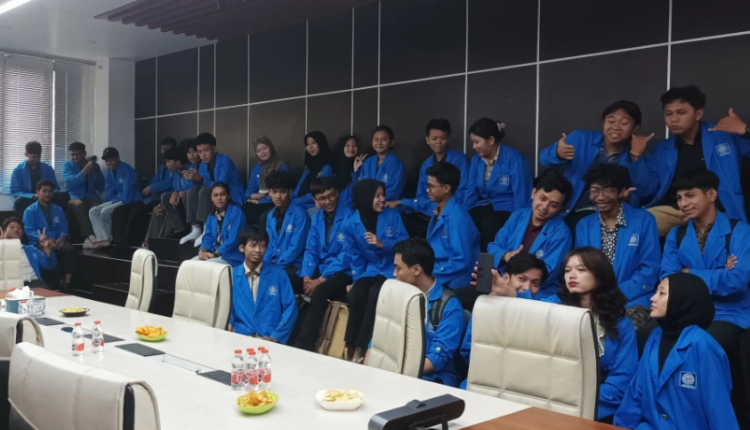 Gelar Kunjungan Studi, UBSI Kampus Solo Dorong Mahasiswa Kuasai Teknologi Industri