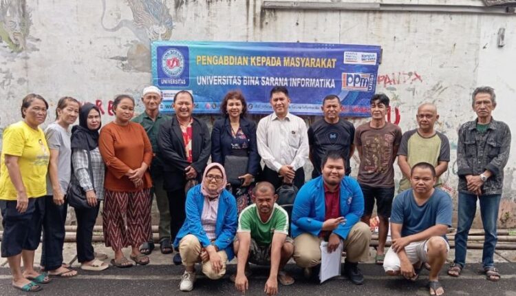 UBSI Edukasi Warga Kwitang Kelola Sampah Berbasis Hygiene untuk Wujudkan Pariwisata Berkelanjutan