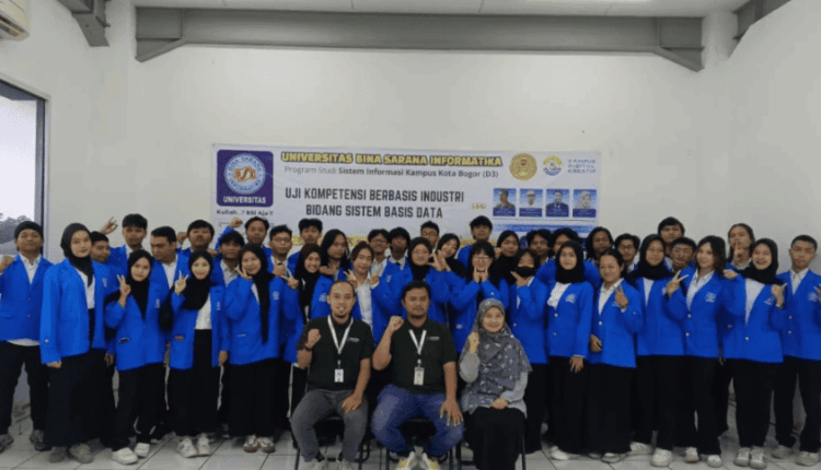 Mahasiswa UBSI