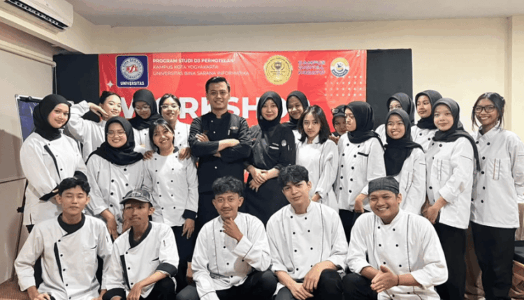 Mahasiswa Prodi Perhotelan UBSI
