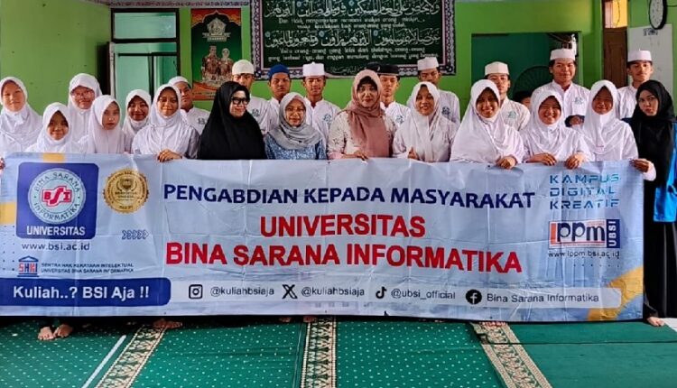 Dosen UBSI Latih Pemuda Cempaka Putih